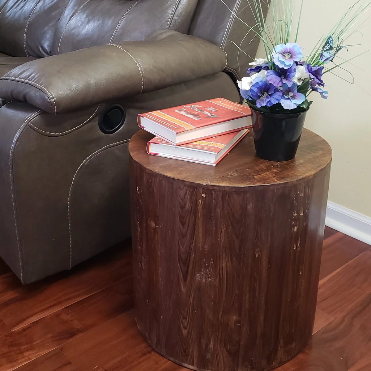 Reclaimed Wood 18 inch Round Side Table D515557