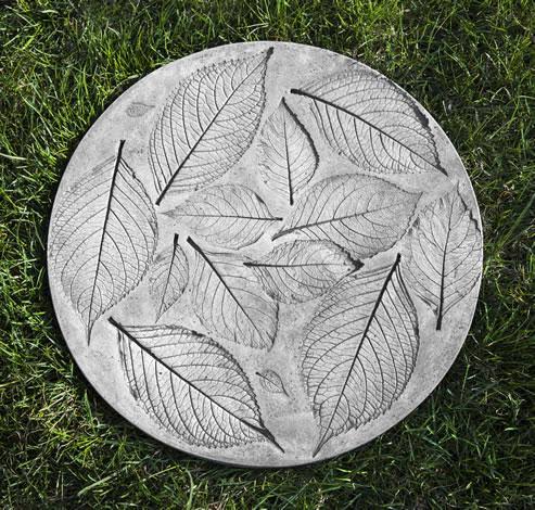 Cast Stone Hydrangea Leaf Stepper Q340099