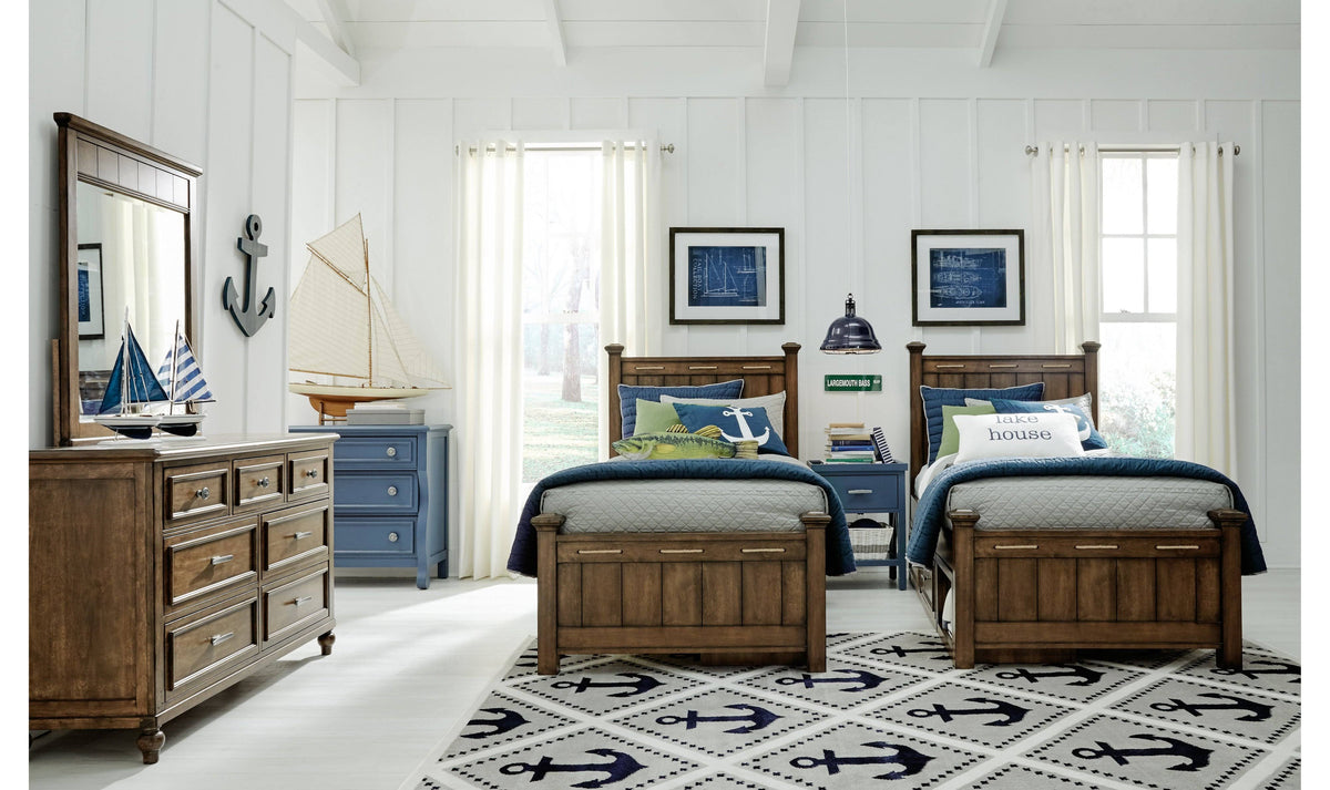 Twin Low Post Bed in Cabin Brown W403