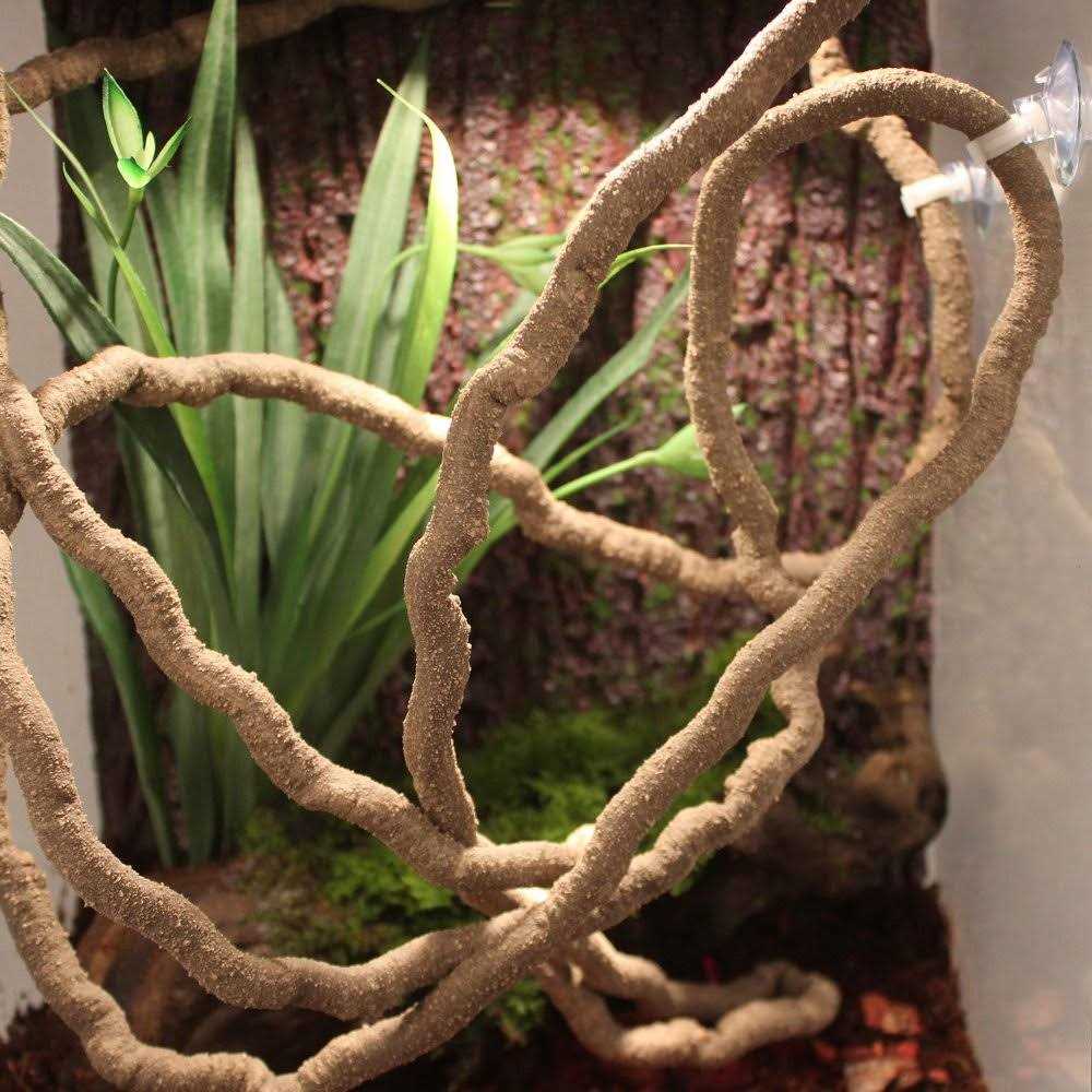 8-Foot Flexible Reptile Vines M18779