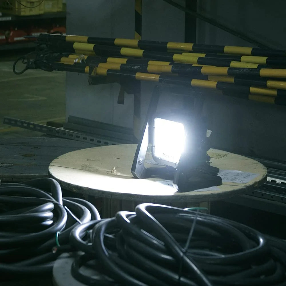 18V Lithium-Ion Cordless Corded LED Flood Light G970719