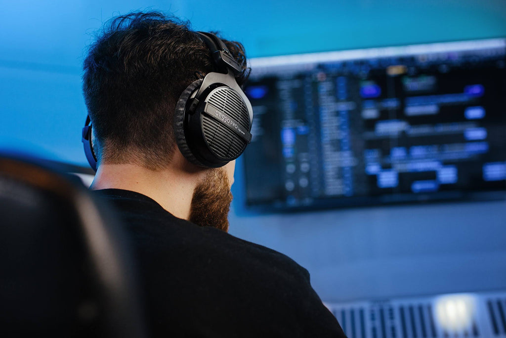 DT 990 Pro Studio Headphones L75819
