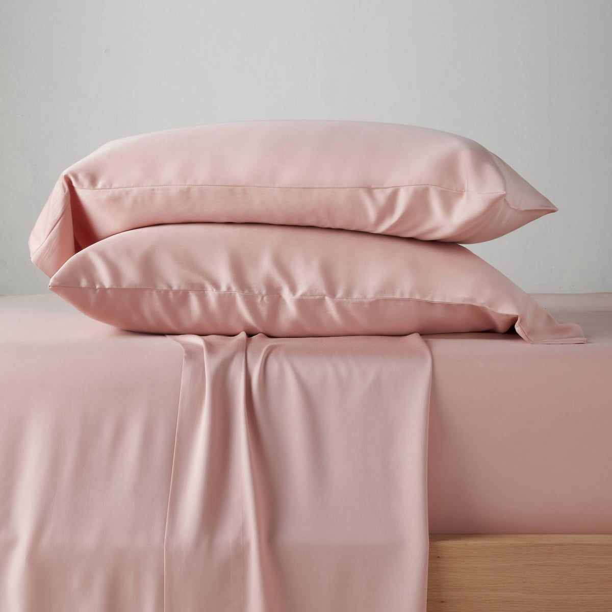 California King 400 Thread Count Washed Lyocell Solid Sheet Set Blush E18388