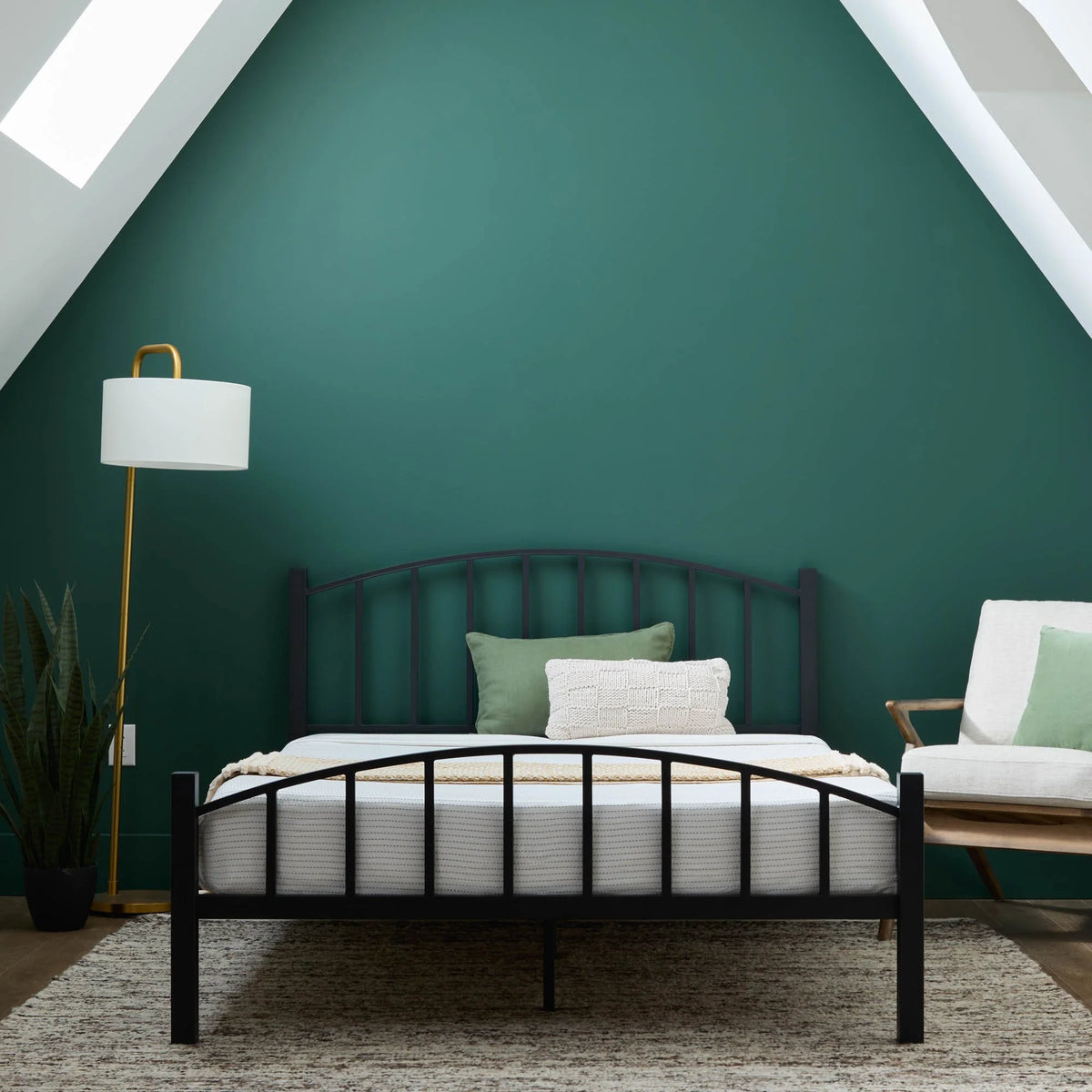 Black Metal Queen Platform Bed T603599